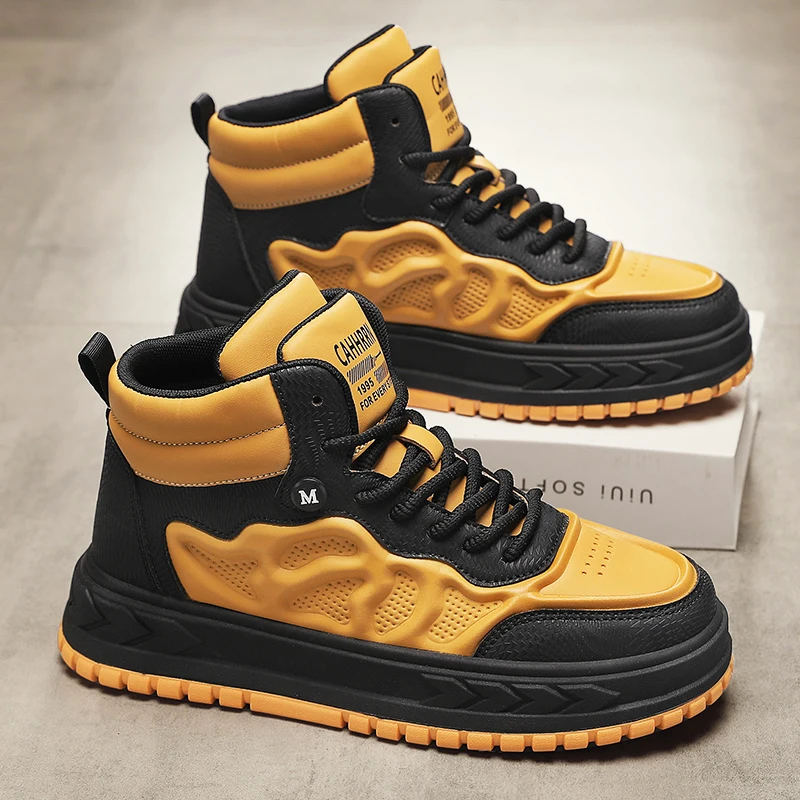 High-Top Men's Boots Sporty Outdoor Climbing Waterproof Thick Bottom Anti-Slip Casual Shoes Korean Style Winter Season
High-Top Men's Boots Sporty Outdoor Climbing Waterproof Thick Bottom Anti-Slip Casual Shoes Korean Style Winter Season