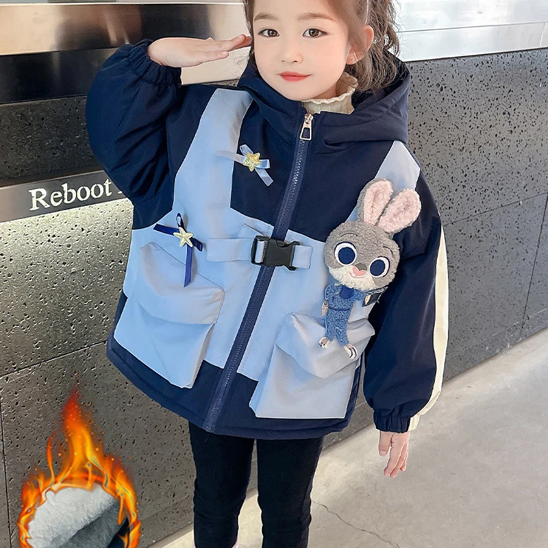 Зимне-весеннее утепленное пальто с капюшоном для девочек Zootopia Judy, новая детская вельветовая куртка-полицейский/штурмовик с кроличьим принтом
Зимне-весеннее утепленное пальто с капюшоном для девочек Zootopia Judy, новая детская вельветовая куртка-полицейский/штурмовик с кроличьим принтом