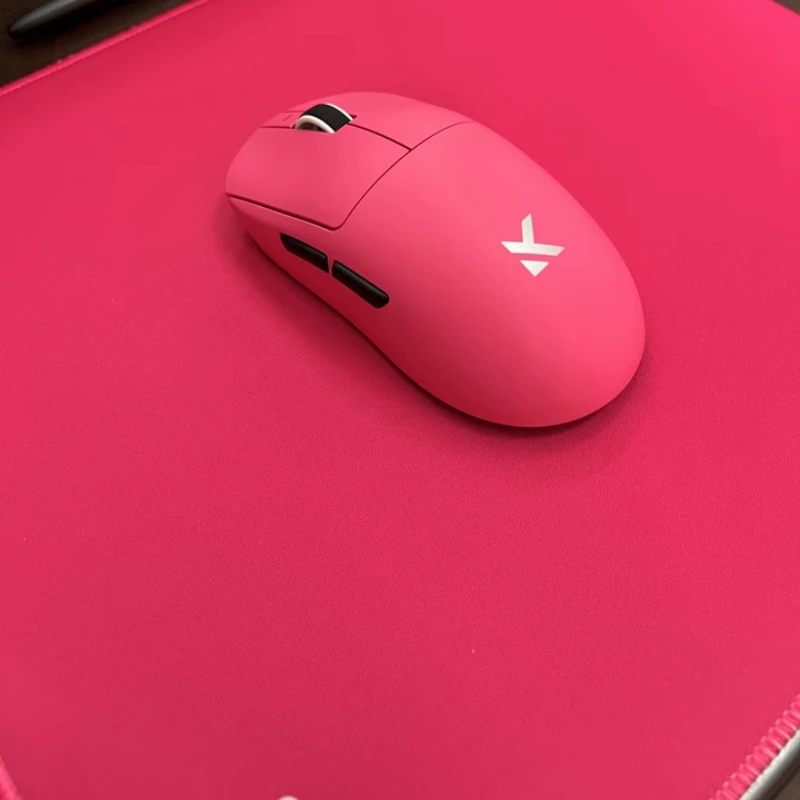 Беспроводная игровая Bluetooth-мышь A7 Pro, легкая компьютерная мышь для киберспорта Paw3395, официально одобренная для использования в компьютерах, обеспечивающая повышенную производительность
Беспроводная игровая Bluetooth-мышь A7 Pro, легкая компьютерная мышь для киберспорта Paw3395, официально одобренная для использования в компьютерах, обеспечивающая повышенную производительность