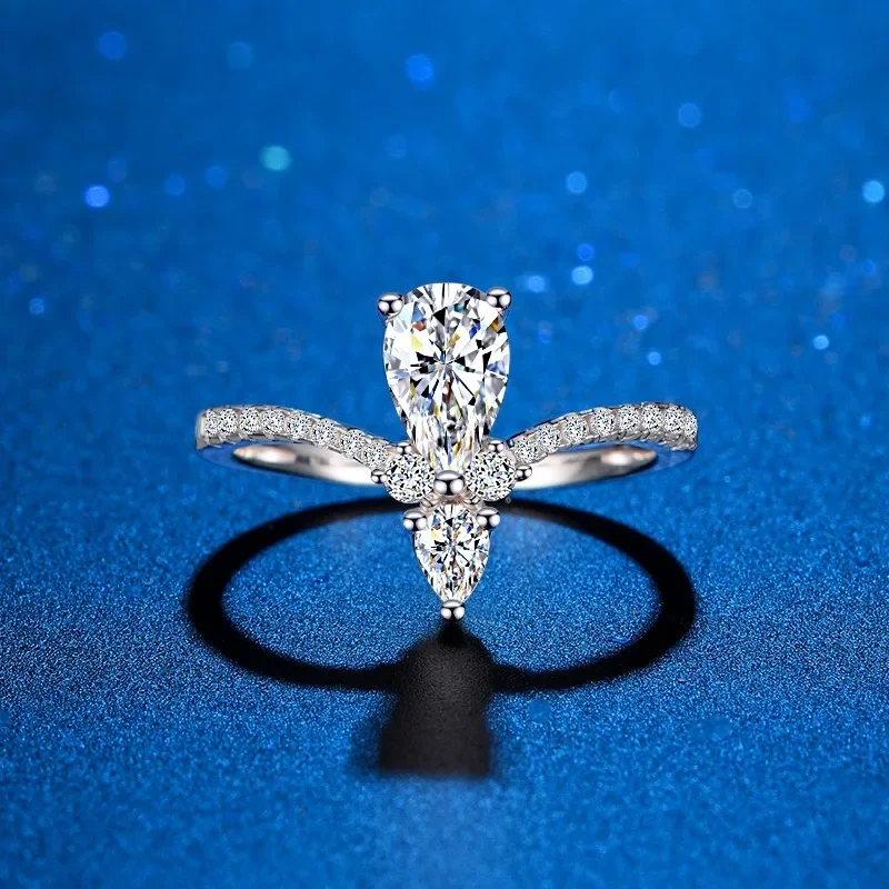 Luxury 1CT Moissanite PT950 Platinum Wedding Ring! Crown Teardrop Pear Design, Shine Flattering, Eternal Love Coronation
Luxury 1CT Moissanite PT950 Platinum Wedding Ring! Crown Teardrop Pear Design, Shine Flattering, Eternal Love Coronation