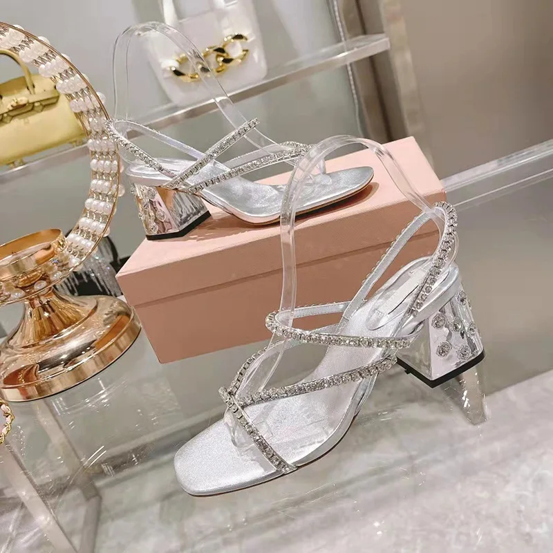 Summer New Silver High Heels 6cm Square Toe Open Toe Water Diamond Chain Sandals, Comfortable and Elegant Women's Shoes
Summer New Silver High Heels 6cm Square Toe Open Toe Water Diamond Chain Sandals, Comfortable and Elegant Women's Shoes