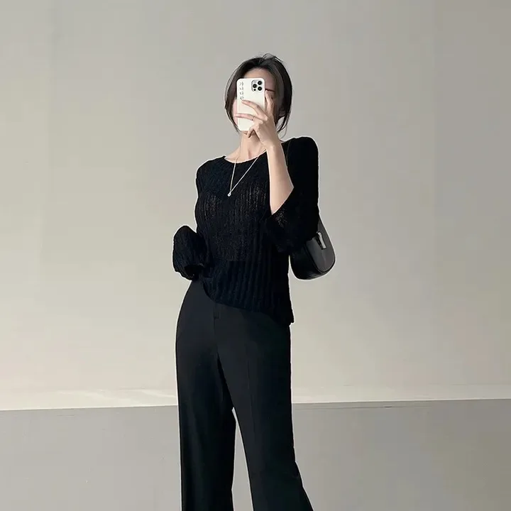 Chic Thin Ice Silk Knitted Long Sleeve round Neck Top for Women Simple Versatile Color Summer Fashion 2026 Premium Quality
Chic Thin Ice Silk Knitted Long Sleeve round Neck Top for Women Simple Versatile Color Summer Fashion 2026 Premium Quality
