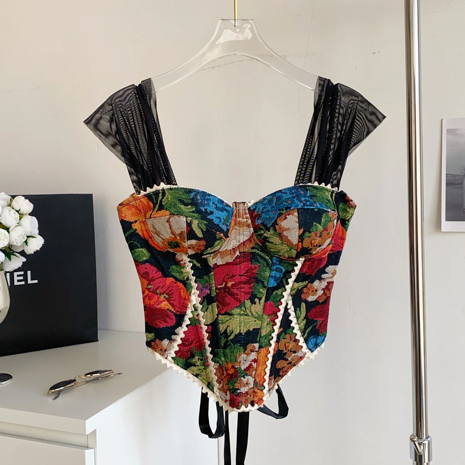 2026 American Retro Print Evening Camisole Female Strap Lace Spliced Slim Top Women Streetwear Floral Vintage Beach Tank Top
2026 American Retro Print Evening Camisole Female Strap Lace Spliced Slim Top Women Streetwear Floral Vintage Beach Tank Top