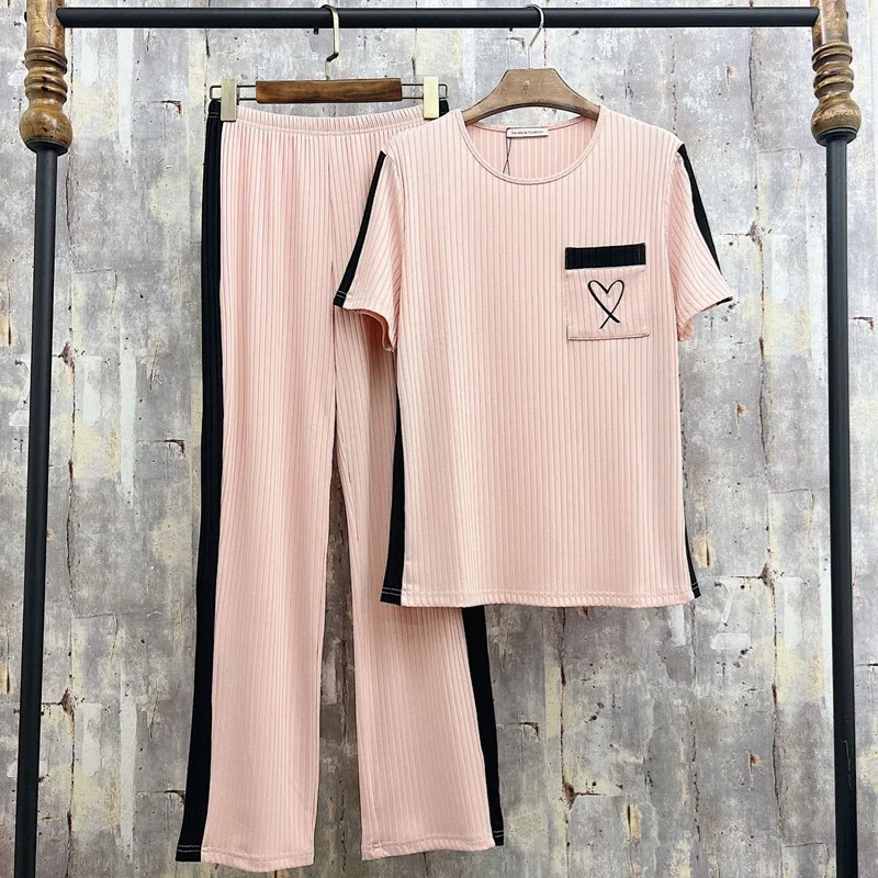 Super-Soft Women's Embroidery Pajama Set Solid Short Sleeve Top With Pocket And Pant Comfortable Sleepwear Can Be Worn Outdoors
Super-Soft Women's Embroidery Pajama Set Solid Short Sleeve Top With Pocket And Pant Comfortable Sleepwear Can Be Worn Outdoors