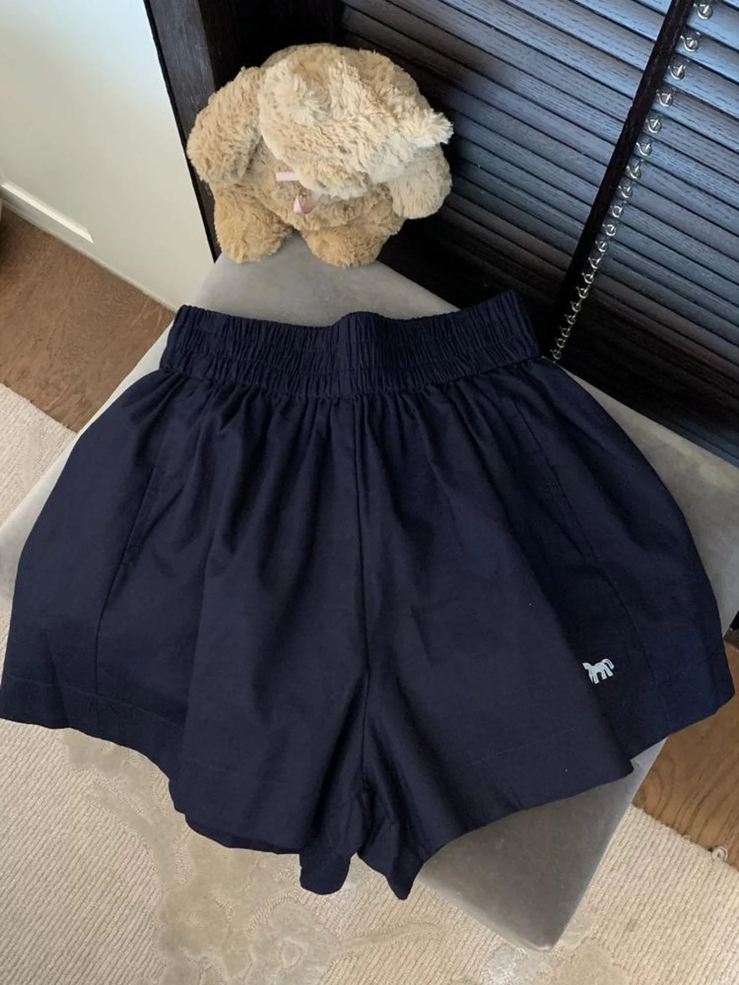 High Waist Embroidered Wide Leg Short Pants Women's Sporty Style Casual Trousers Summer 2026 New Fashion Slimming Trendy
High Waist Embroidered Wide Leg Short Pants Women's Sporty Style Casual Trousers Summer 2026 New Fashion Slimming Trendy