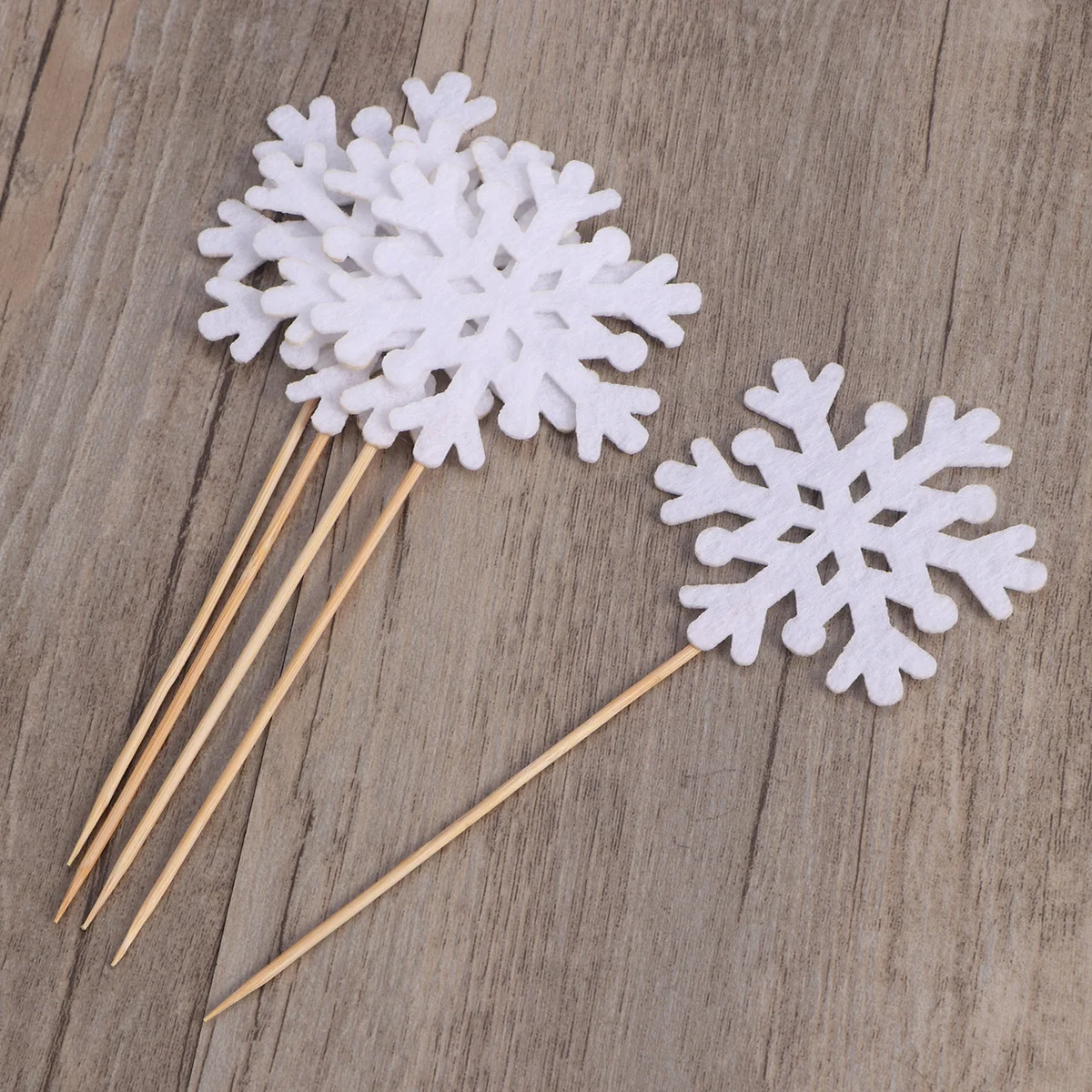 10Pcs Christmas Cake Pick Toppers Fun Pattern Design for Cupcakes Cakes Fruits Ice Decoration Supplies 
10Pcs Christmas Cake Pick Toppers Fun Pattern Design for Cupcakes Cakes Fruits Ice Decoration Supplies