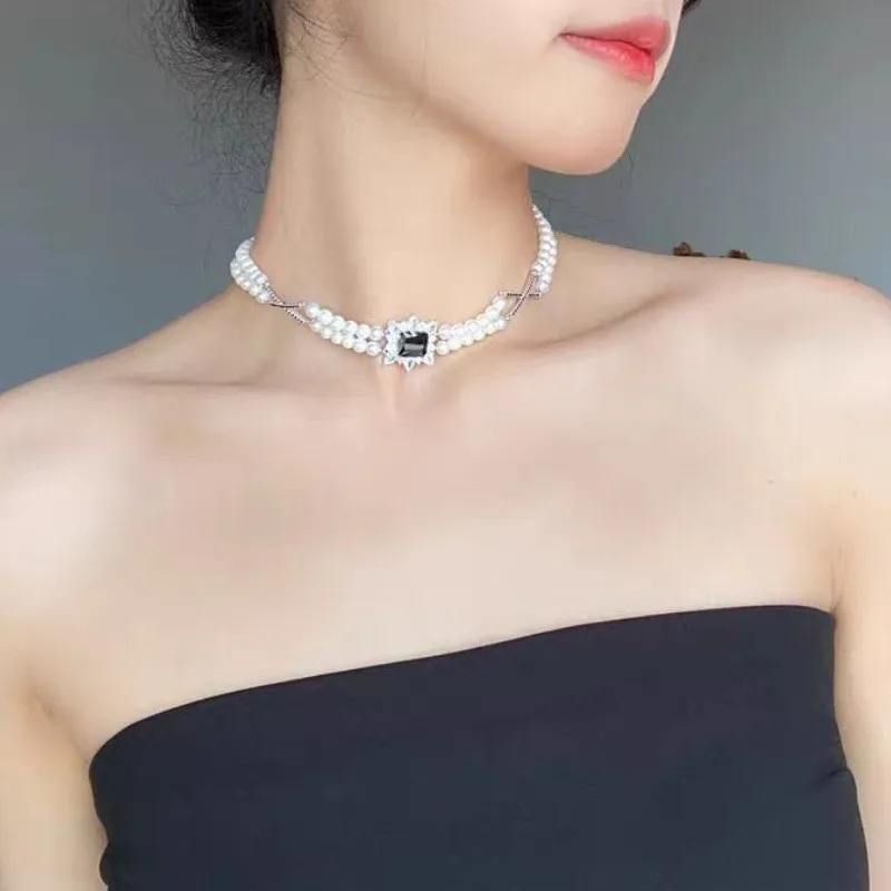 Silver square pendant Baroque pearl necklace niche design clavicle chain neck chain choker accessories women
Silver square pendant Baroque pearl necklace niche design clavicle chain neck chain choker accessories women