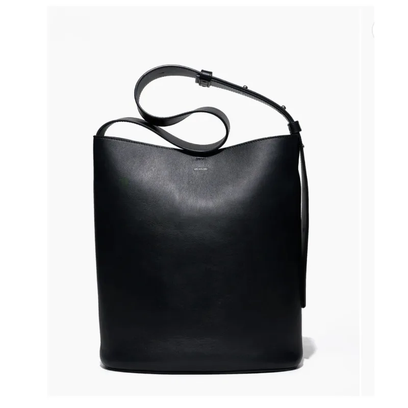 Luxury Handbag Fashion Large Capacity Women Shoulder Crossbody Bag Designer Ladies Bucket Purses and Handbag
Luxury Handbag Fashion Large Capacity Women Shoulder Crossbody Bag Designer Ladies Bucket Purses and Handbag