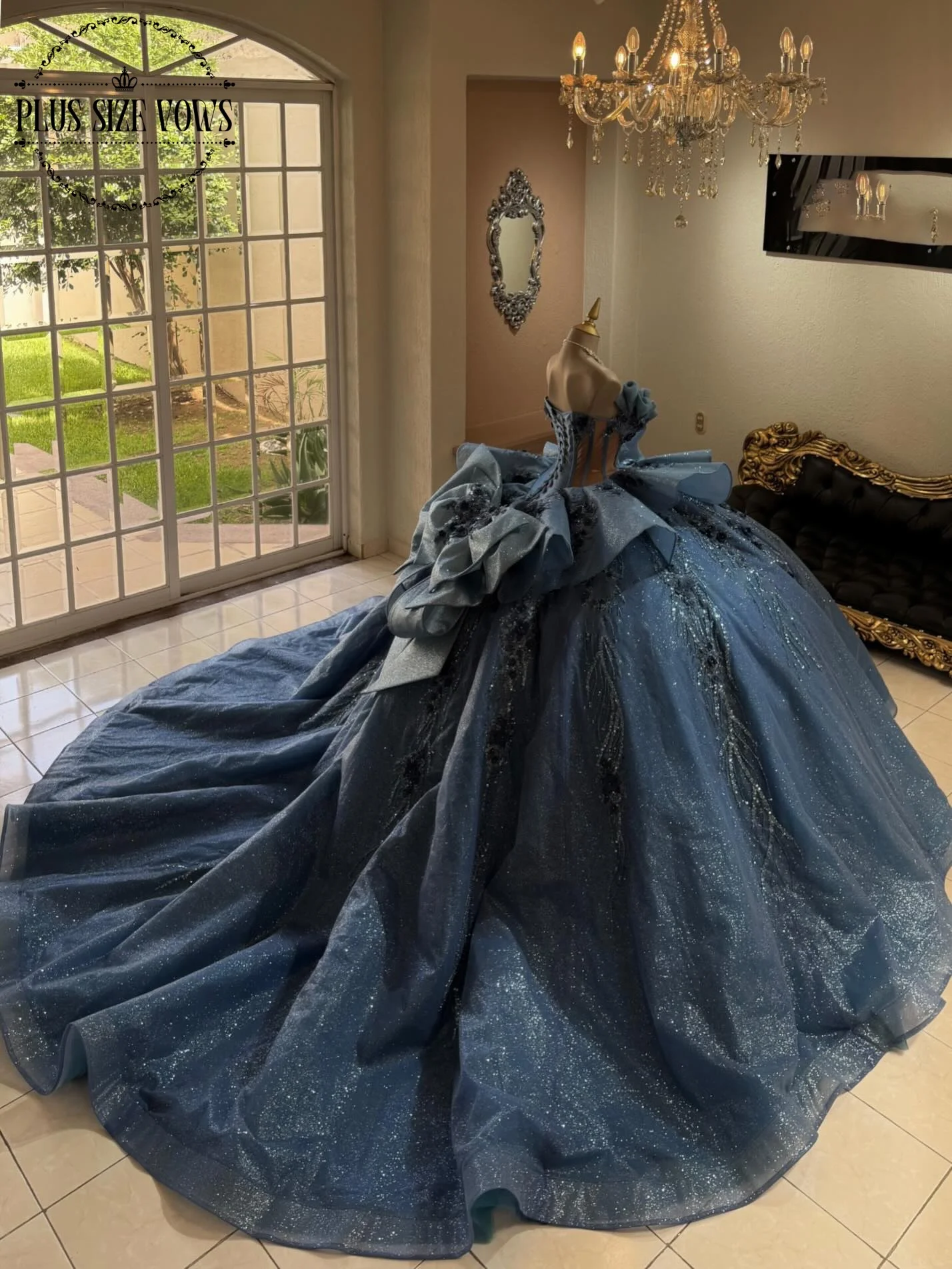 Black Quinceanera Dress Sweet 15 Dresses Quinceanera Puffy Gown Lace Appliques vestidos de quinceañera vestido de 15 años
Black Quinceanera Dress Sweet 15 Dresses Quinceanera Puffy Gown Lace Appliques vestidos de quinceañera vestido de 15 años
