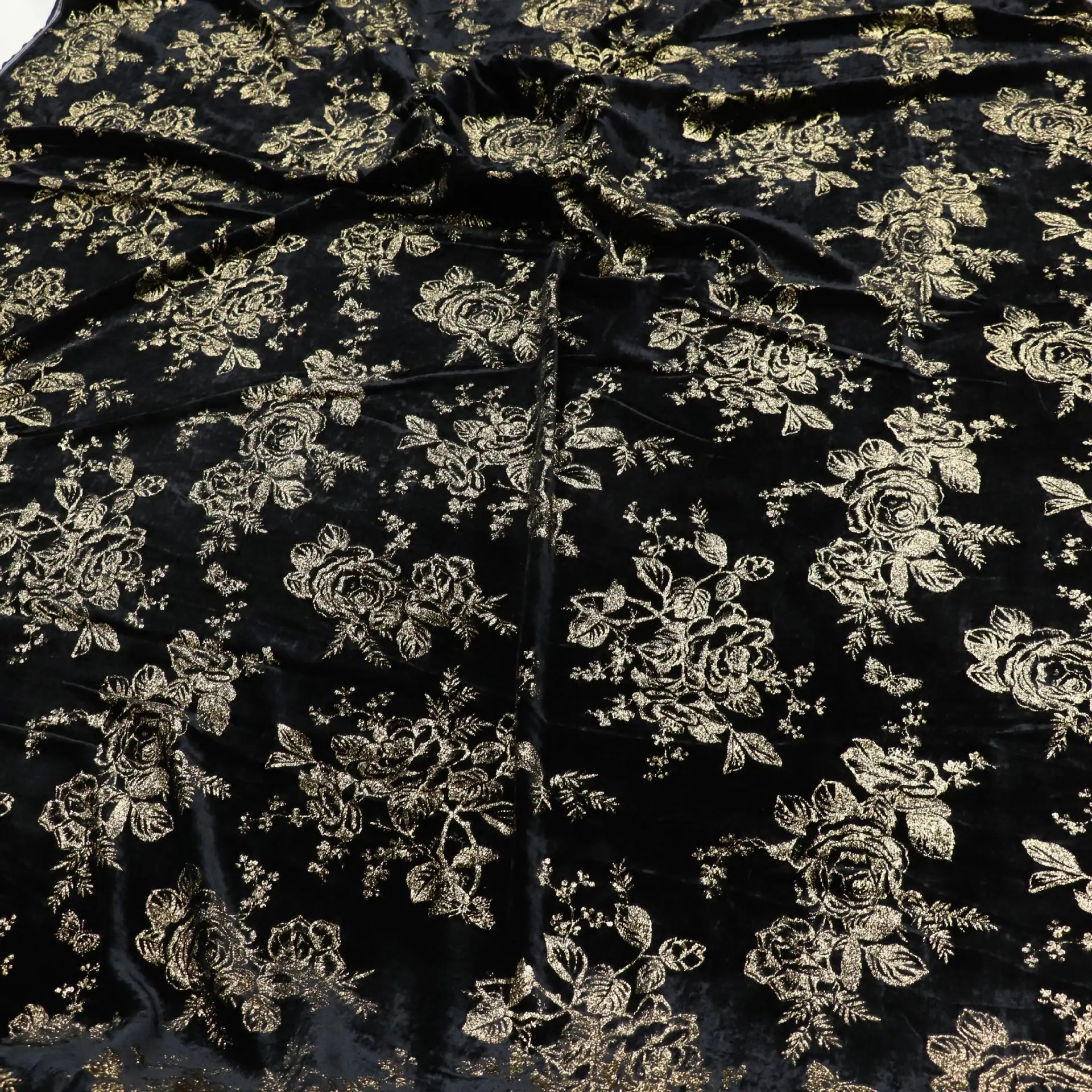 8985 Woven Silk Bronzing Sticky Velvet Fabric Shirt Nightdress Cheongsam High Quality Women's Clothing Fabric
8985 Woven Silk Bronzing Sticky Velvet Fabric Shirt Nightdress Cheongsam High Quality Women's Clothing Fabric
