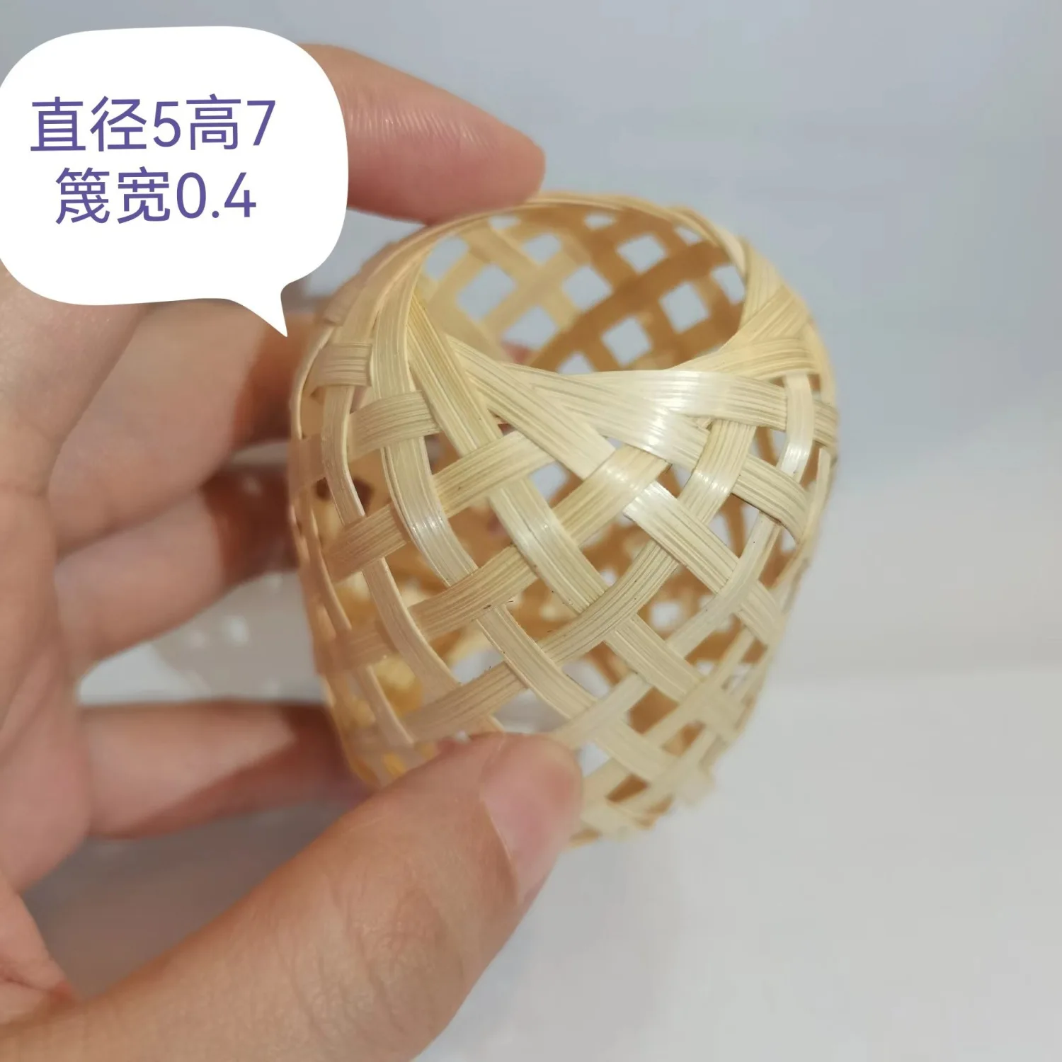 Chaoshan handmade bamboo writing paper mini lantern glow portable lantern diy antique pendant wholesale
Chaoshan handmade bamboo writing paper mini lantern glow portable lantern diy antique pendant wholesale