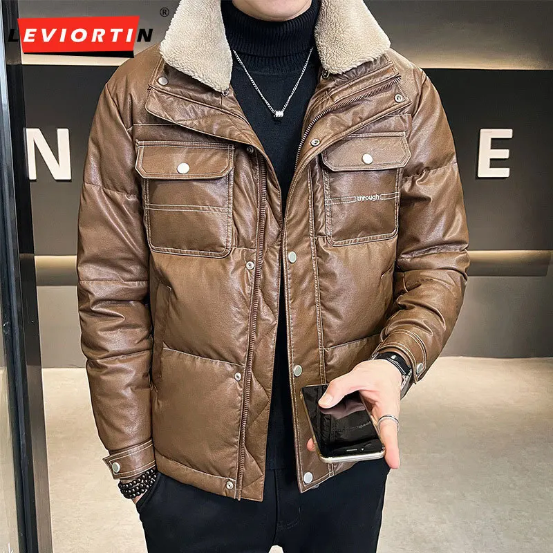 Мужская зимняя новая универсальная красивая короткая стильная модная брендовая одежда с воротником из овечьей шерсти и яркой нитью из искусственной кожи, антихолодная одежда
Мужская зимняя новая универсальная красивая короткая стильная модная брендовая одежда с воротником из овечьей шерсти и яркой нитью из искусственной кожи, антихолодная одежда