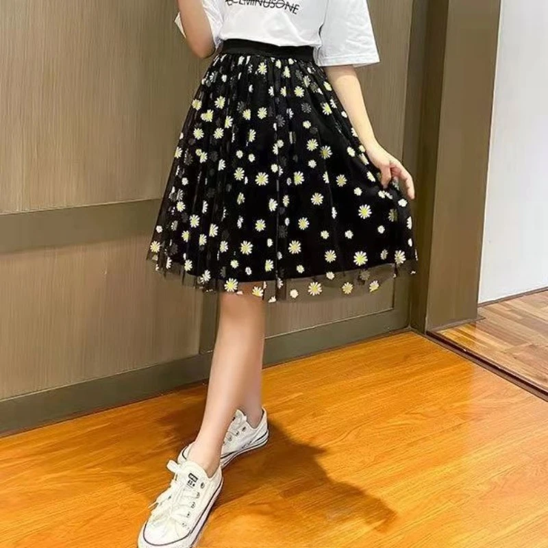 Новая весенне-осенняя юбка для девочек из фатина с кружевной отделкой и вышивкой, волшебная сказочная, средней длины, для праздников, для детей
Новая весенне-осенняя юбка для девочек из фатина с кружевной отделкой и вышивкой, волшебная сказочная, средней длины, для праздников, для детей