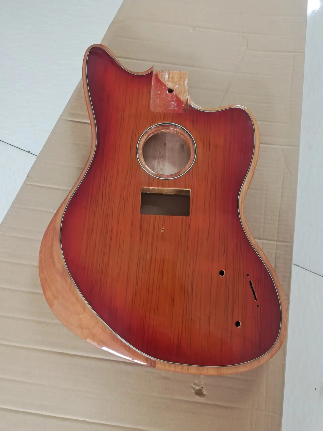 Electric guitar DIY customisation, body and neck, please contact the merchant before placing an order
Electric guitar DIY customisation, body and neck, please contact the merchant before placing an order