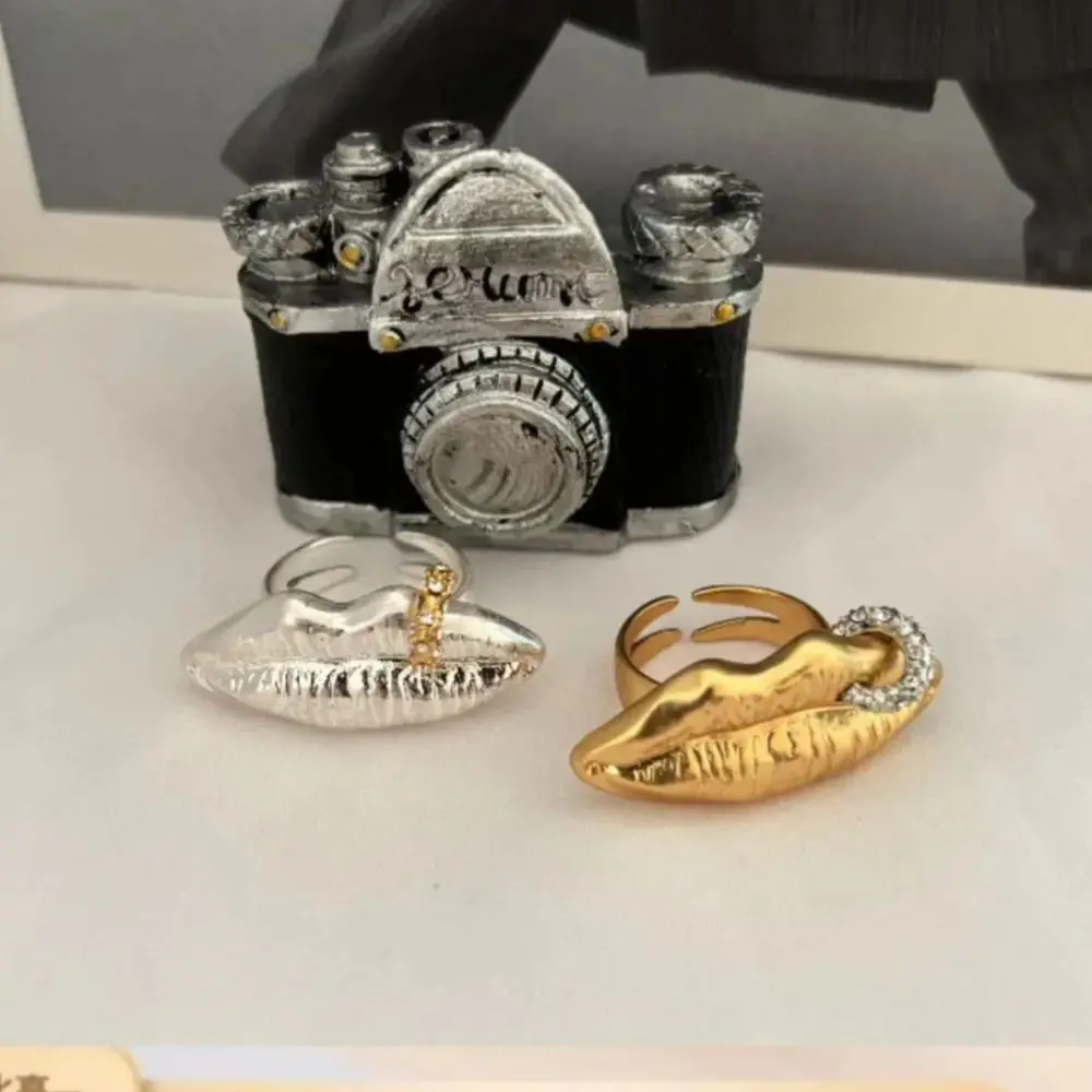 2025 new fashionable and sexy mouth design Opening ring light luxury trendy jewelry for women
2025 new fashionable and sexy mouth design Opening ring light luxury trendy jewelry for women