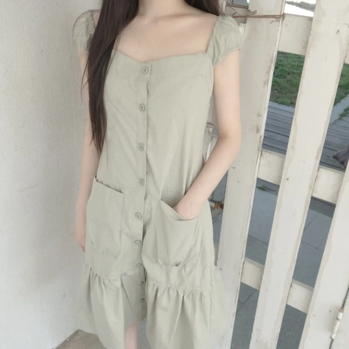 East Gate Vintage Style Women's Dress Casual Square Collar Single Button Large Pocket Leisure Small Flying Sleeve Dress
East Gate Vintage Style Women's Dress Casual Square Collar Single Button Large Pocket Leisure Small Flying Sleeve Dress