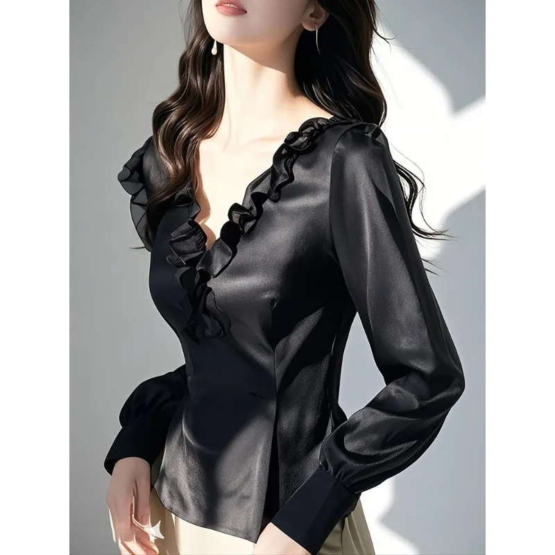 Fashion Solid Color Pullover V-neck Long-sleeved Satin Base Shirt for Women
Fashion Solid Color Pullover V-neck Long-sleeved Satin Base Shirt for Women