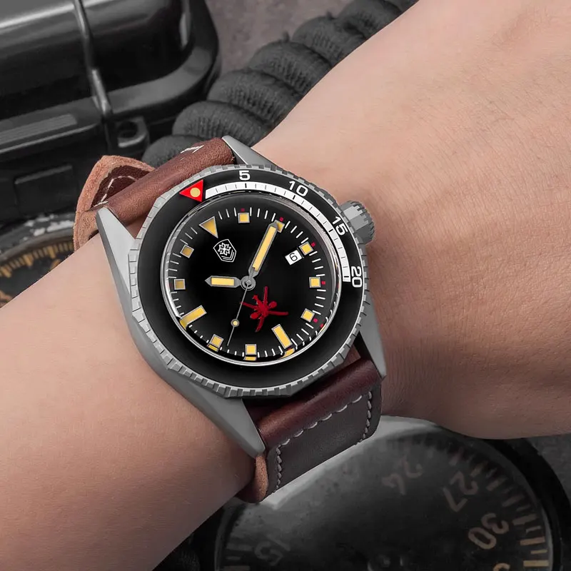 Thorn Men's Retro Diver Watch 45mm Black Dial Sapphire Titanium Case PT5000 Automatic Movement 20Bar Waterproof C3 Luminous
Thorn Men's Retro Diver Watch 45mm Black Dial Sapphire Titanium Case PT5000 Automatic Movement 20Bar Waterproof C3 Luminous