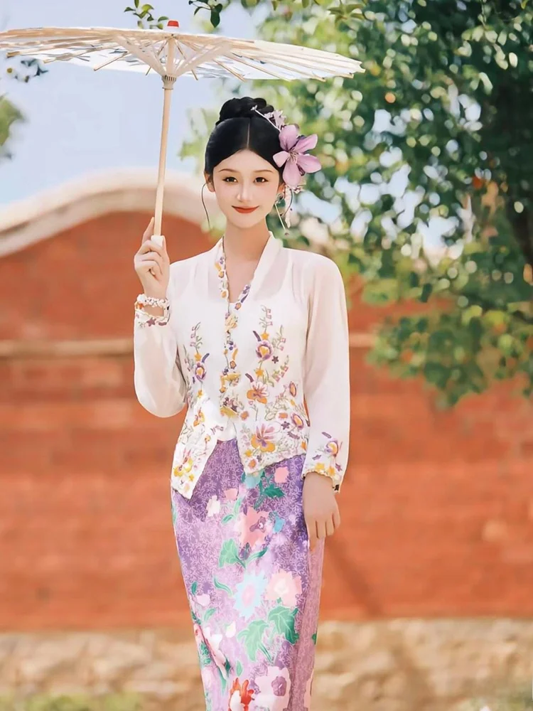 New Ethnic Dai Women's Embroidered Floral Hairpin Clothing Photography Costume Travel Photography Minority Style Small Lady P...
New Ethnic Dai Women's Embroidered Floral Hairpin Clothing Photography Costume Travel Photography Minority Style Small Lady P...