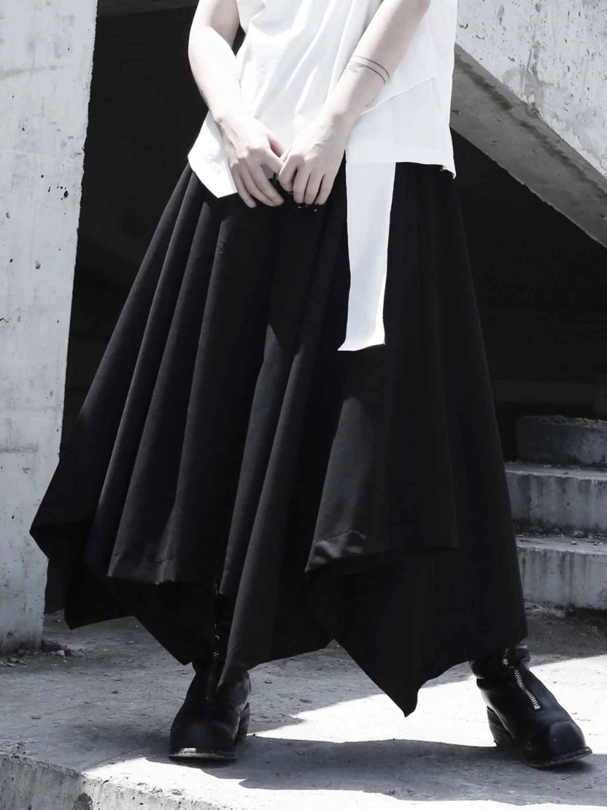 Dark Style Irregular Wide Leg Pants Skirt Loose Fit Unisex New Arrival 2025 Hidden Seeker Fashion Show Exclusive
Dark Style Irregular Wide Leg Pants Skirt Loose Fit Unisex New Arrival 2025 Hidden Seeker Fashion Show Exclusive