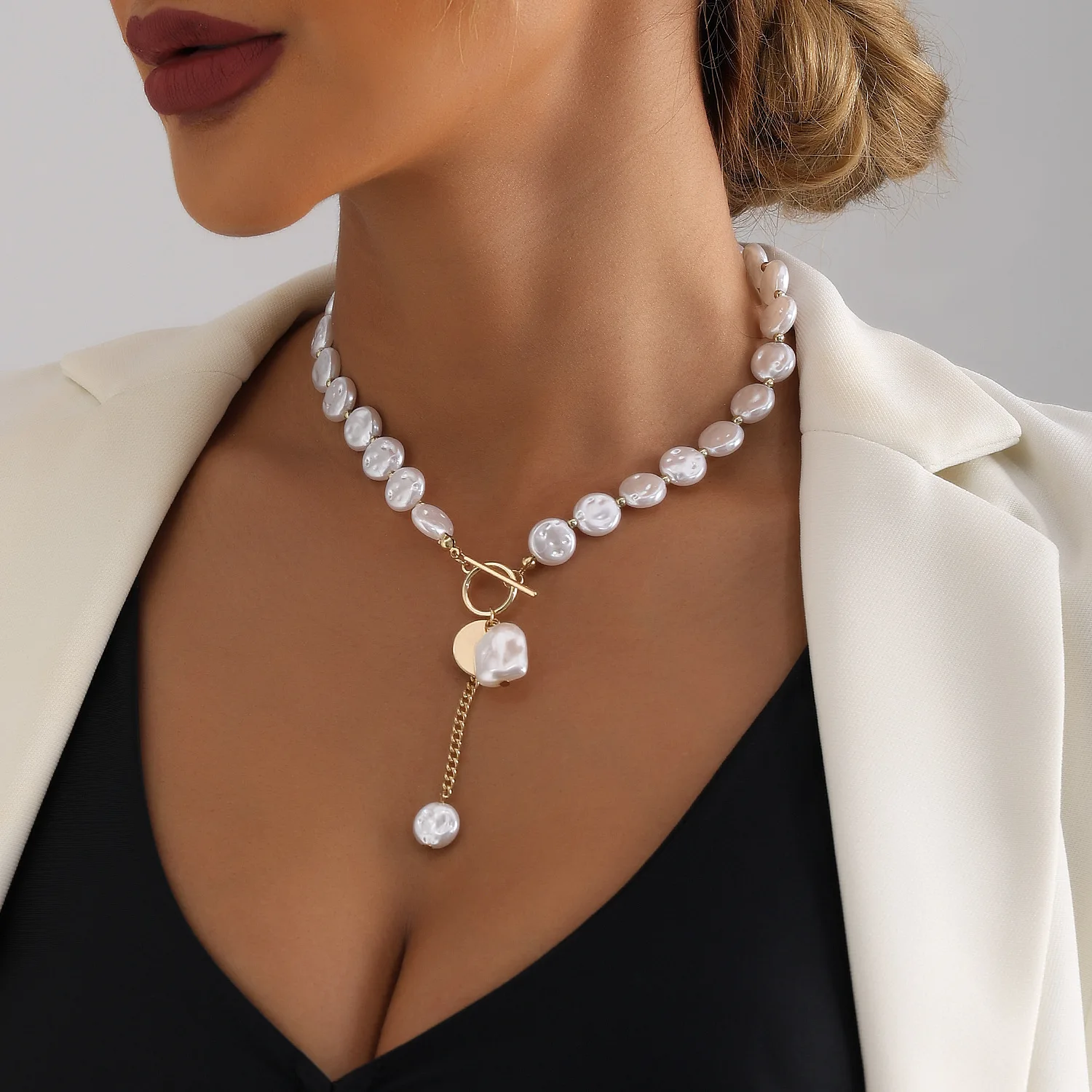 Simple Single Layer Baroque Imitation Flat Women's Pearl Necklace Accessories, Cool Gifts, Fashionable Sweater Chains, Jewelry,
Simple Single Layer Baroque Imitation Flat Women's Pearl Necklace Accessories, Cool Gifts, Fashionable Sweater Chains, Jewelry,