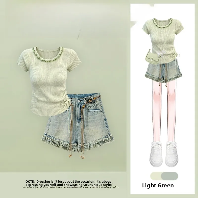 Summer 2026 Gentle Wind Drawstring Waist Slimming Short Sleeve Top And High Waist Casual Shorts Two Piece Set Women's Fashion
Summer 2026 Gentle Wind Drawstring Waist Slimming Short Sleeve Top And High Waist Casual Shorts Two Piece Set Women's Fashion