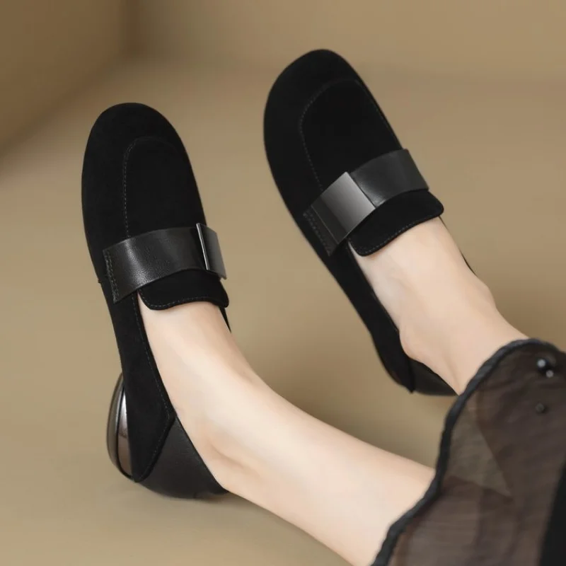 Spring flat loafers, soft leather shoes for women2026New model frosted fashion women's shoes with low heels and soft soles
Spring flat loafers, soft leather shoes for women2026New model frosted fashion women's shoes with low heels and soft soles