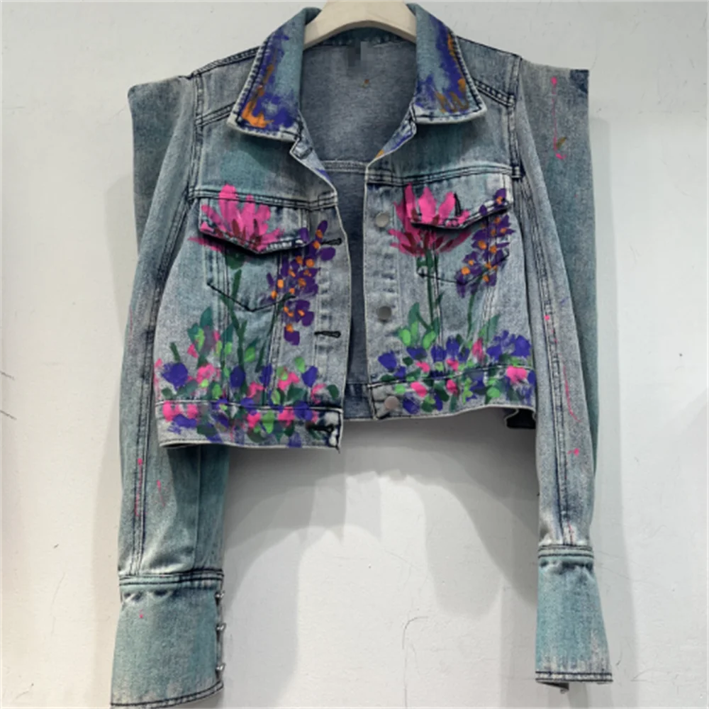 Graffiti design long-sleeved denim coat women autumn sweet retro printed short jacket
Graffiti design long-sleeved denim coat women autumn sweet retro printed short jacket