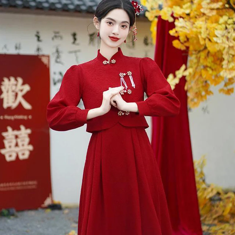 Женское новое жаккардовое свадебное платье в китайском стиле, одежда для помолвки, красное платье на бретельках + короткое пальто нестандартной формы, комплект из двух предметов
Женское новое жаккардовое свадебное платье в китайском стиле, одежда для помолвки, красное платье на бретельках + короткое пальто нестандартной формы, комплект из двух предметов