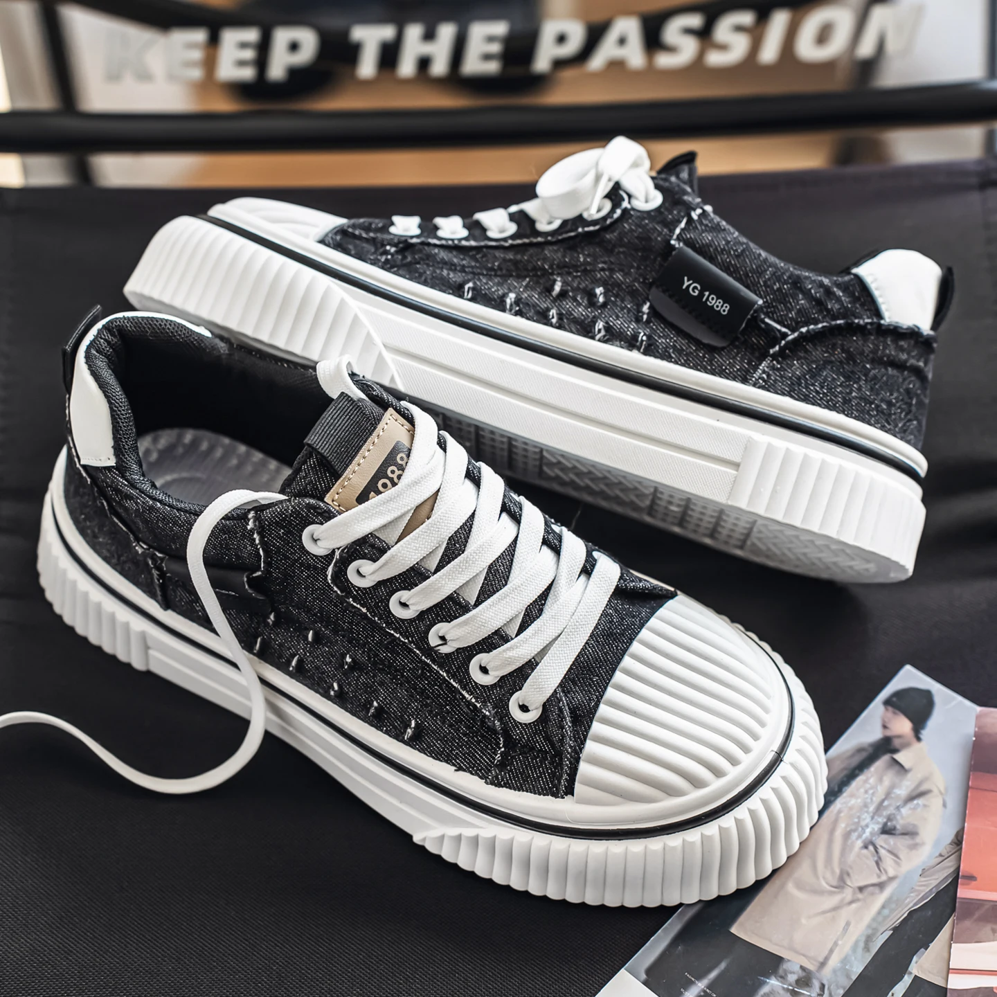 2026 New Trendy Fashion Casual Sports Breathable Quality Thick Bottom Low Top Board Shoes Fabric Men's Shoes
2026 New Trendy Fashion Casual Sports Breathable Quality Thick Bottom Low Top Board Shoes Fabric Men's Shoes