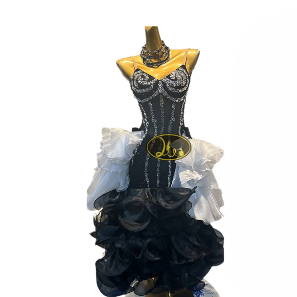 Latin Dance AB Stone Female Adult Children High end Customized Slanted Tassel Skirt Dress Samba Performance Dress
Latin Dance AB Stone Female Adult Children High end Customized Slanted Tassel Skirt Dress Samba Performance Dress