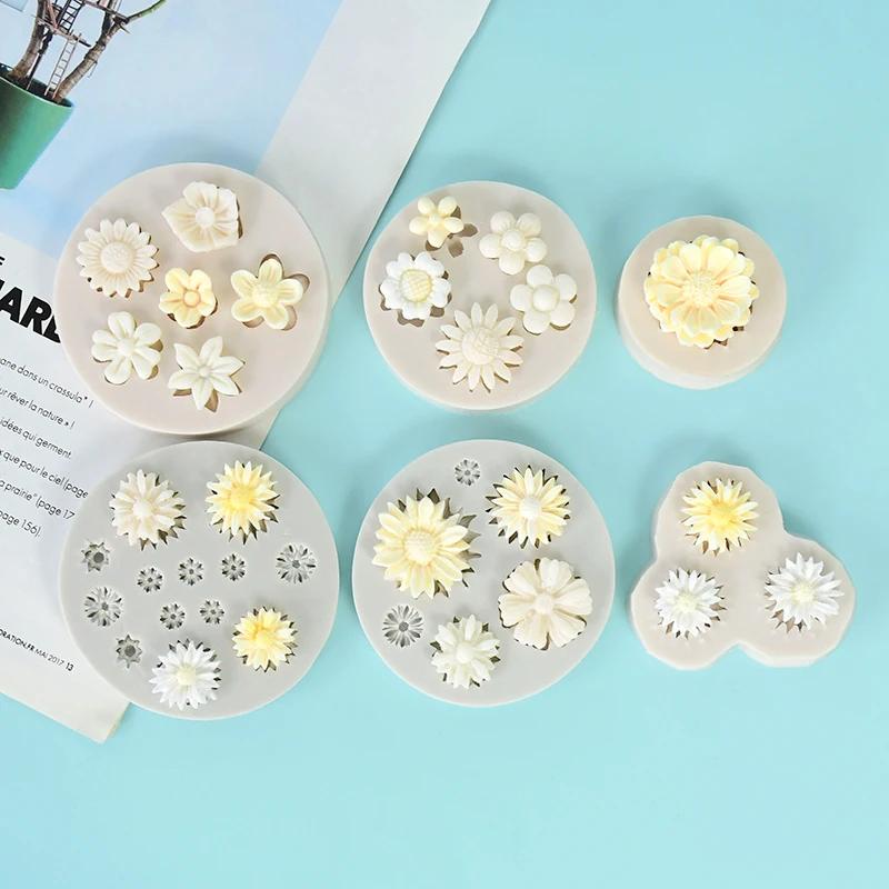 Small Daisy Silicone Mould 3D Flower Fudge Fondant Mould Birthday Wedding Party Cake Decoration Kitchen Baking Dessert Supplies
Small Daisy Silicone Mould 3D Flower Fudge Fondant Mould Birthday Wedding Party Cake Decoration Kitchen Baking Dessert Supplies