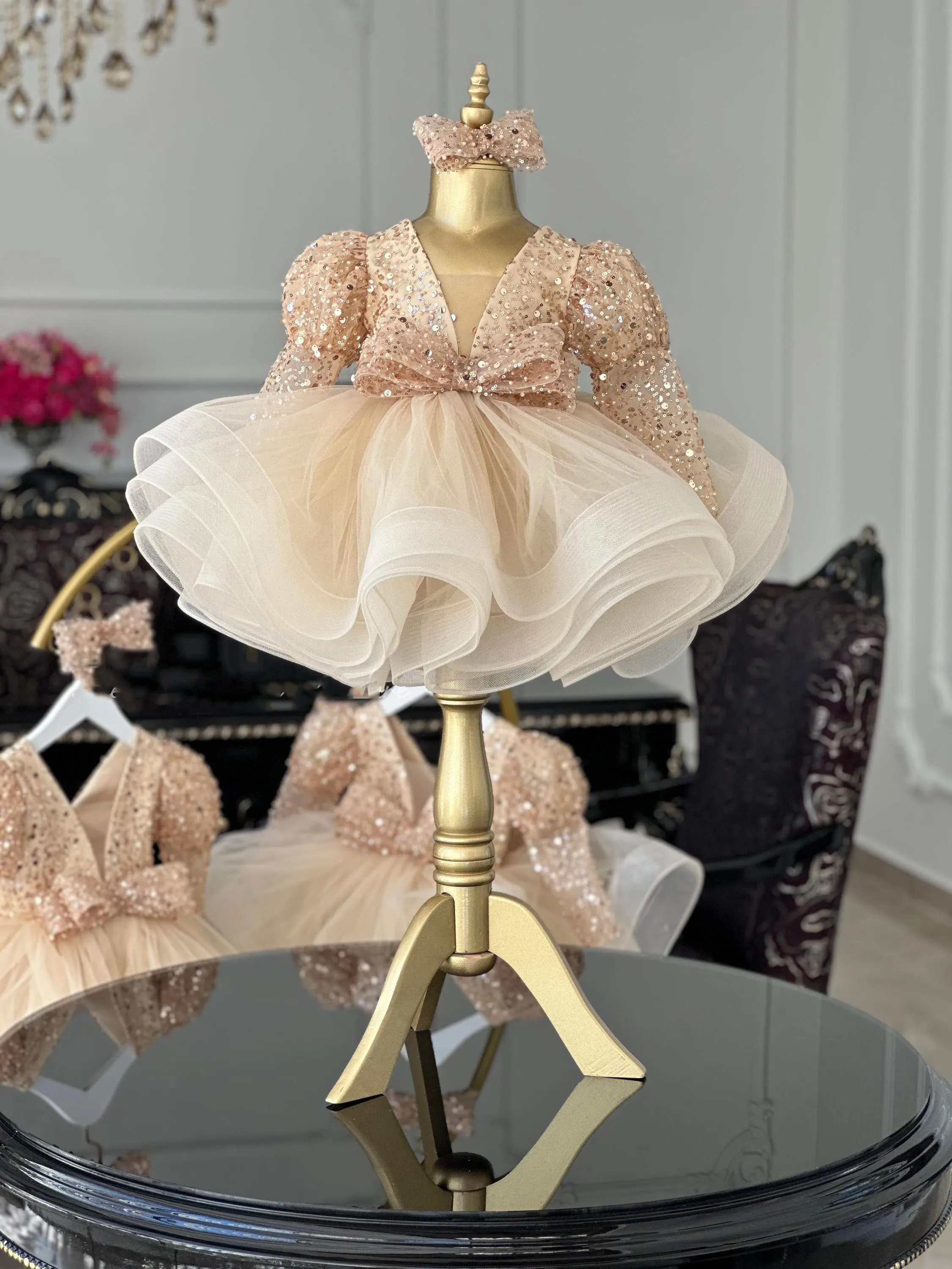 Champagne Flower Girl Dress For Wedding Tulle Sequins With Bow Princess Child First Eucharistic Birthday Party Dress Customized
Champagne Flower Girl Dress For Wedding Tulle Sequins With Bow Princess Child First Eucharistic Birthday Party Dress Customized