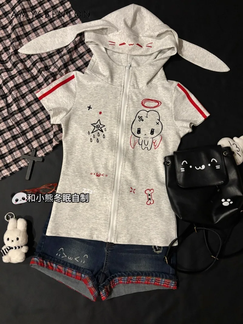 2025 New Japanese Cute House Yameng Slim Rabbit Ears Hooded Short-sleeved Zipper Jacket Top For Women
2025 New Japanese Cute House Yameng Slim Rabbit Ears Hooded Short-sleeved Zipper Jacket Top For Women