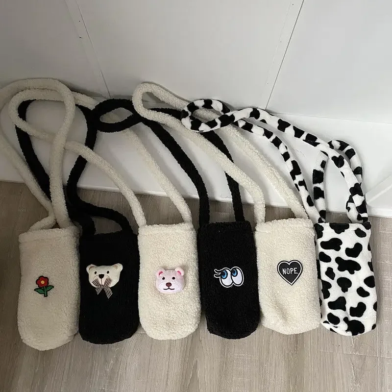INS Cute Children's Women Water Cup Shoulder Bag of Milk Beef Student Hand Plush Insulation Cup Bag Handbags Portable Bottle Bag
INS Cute Children's Women Water Cup Shoulder Bag of Milk Beef Student Hand Plush Insulation Cup Bag Handbags Portable Bottle Bag