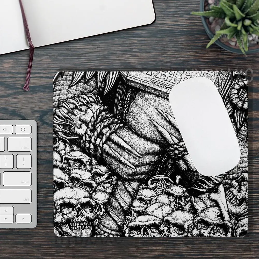 HYBXAXC Gaming Small Mouse Pad Non-Slip Rubber Base Desk with Stitched Edges Black and White Skull Pattern for Home Office Gamer
HYBXAXC Gaming Small Mouse Pad Non-Slip Rubber Base Desk with Stitched Edges Black and White Skull Pattern for Home Office Gamer