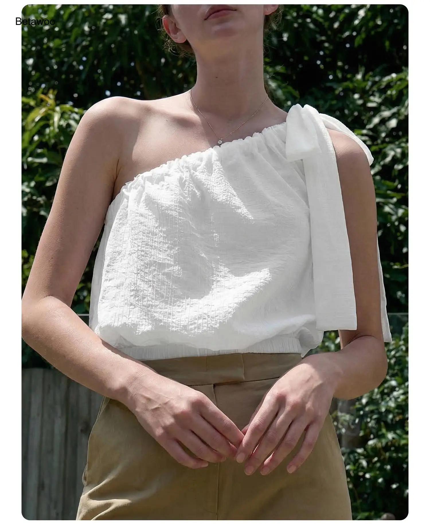 French Style One Shoulder Blouse, Women's Textured Bow Sleeveless Asymmetrical Top for Beach & Casual Wear
French Style One Shoulder Blouse, Women's Textured Bow Sleeveless Asymmetrical Top for Beach & Casual Wear