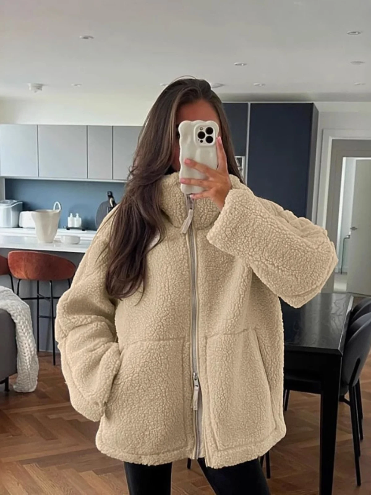 Faux Lamb Fur Jaet Women's Sle with Large kets Versatile High Collar Zipper Closure Straight Cut Spring Season Outerwear
Faux Lamb Fur Jaet Women's Sle with Large kets Versatile High Collar Zipper Closure Straight Cut Spring Season Outerwear