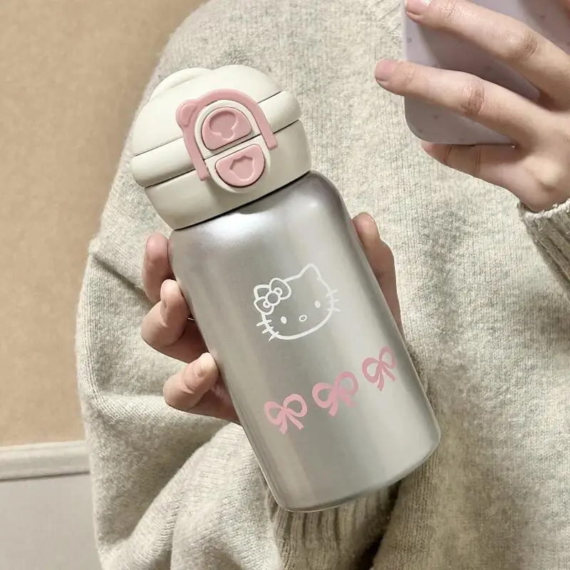 Kawaiihellokitty Large Capacity Coffee Thermos Portable Straw Water Cup Travel Car Mug for Students Sports Daily Drinking Cup
Kawaiihellokitty Large Capacity Coffee Thermos Portable Straw Water Cup Travel Car Mug for Students Sports Daily Drinking Cup