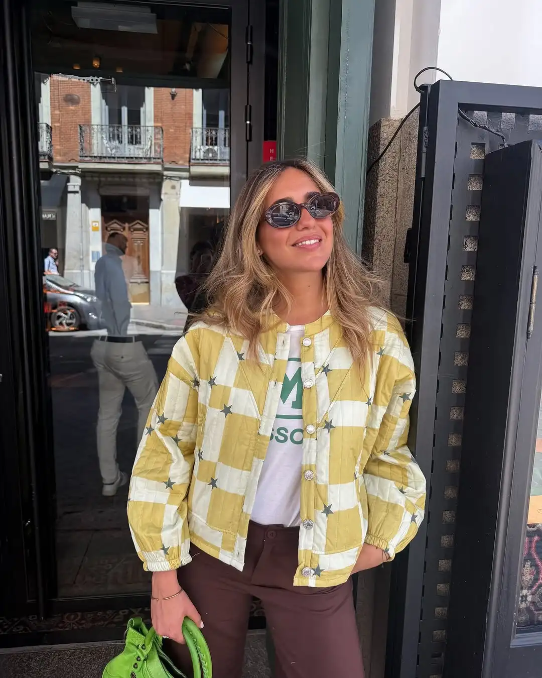 Fashion Women's Plaid Jacket Round Neck Long Sleeve Single-breasted Loose Short Coat 2025 Autumn New Lady High Street Outerwear
Fashion Women's Plaid Jacket Round Neck Long Sleeve Single-breasted Loose Short Coat 2025 Autumn New Lady High Street Outerwear