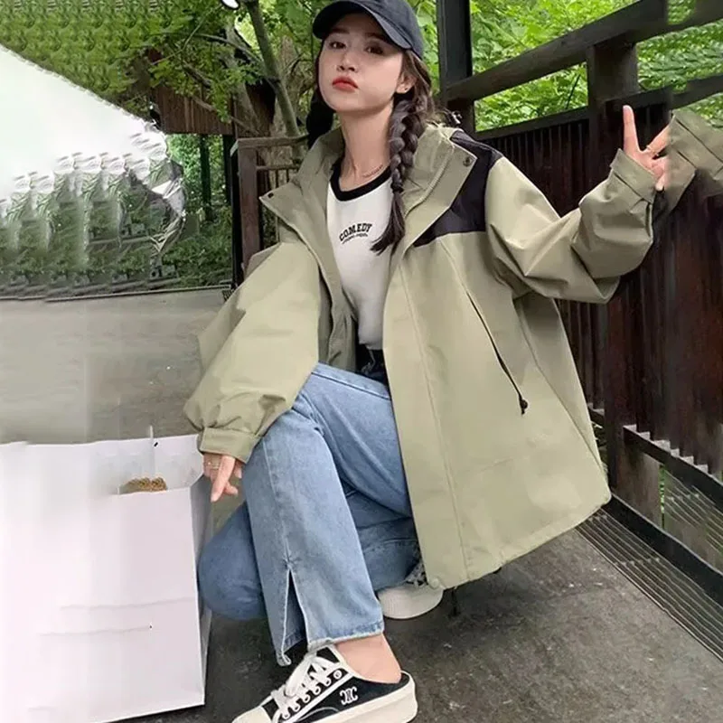 Fashion Women's Windbreaker Autumn Winter Trench Coats Trendy Detachable Mountaineering Suit Warm Coat Female Windproof Jacket
Fashion Women's Windbreaker Autumn Winter Trench Coats Trendy Detachable Mountaineering Suit Warm Coat Female Windproof Jacket