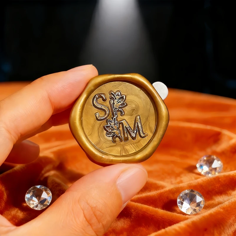 Винтажные шестиугольные восковые наклейки с монограммой и персонализированным логотипом/инициалами для свадебных приглашений и упаковки
Винтажные шестиугольные восковые наклейки с монограммой и персонализированным логотипом/инициалами для свадебных приглашений и упаковки