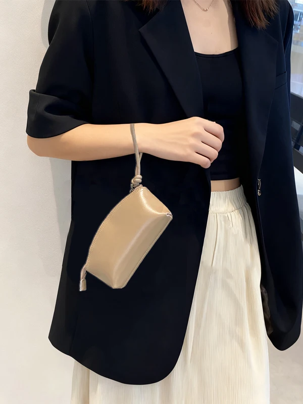 Универсальный женский кошелек, простой дизайн, молодежная любимая однотонная корейская сумка из синтетической кожи премиум-класса
Универсальный женский кошелек, простой дизайн, молодежная любимая однотонная корейская сумка из синтетической кожи премиум-класса