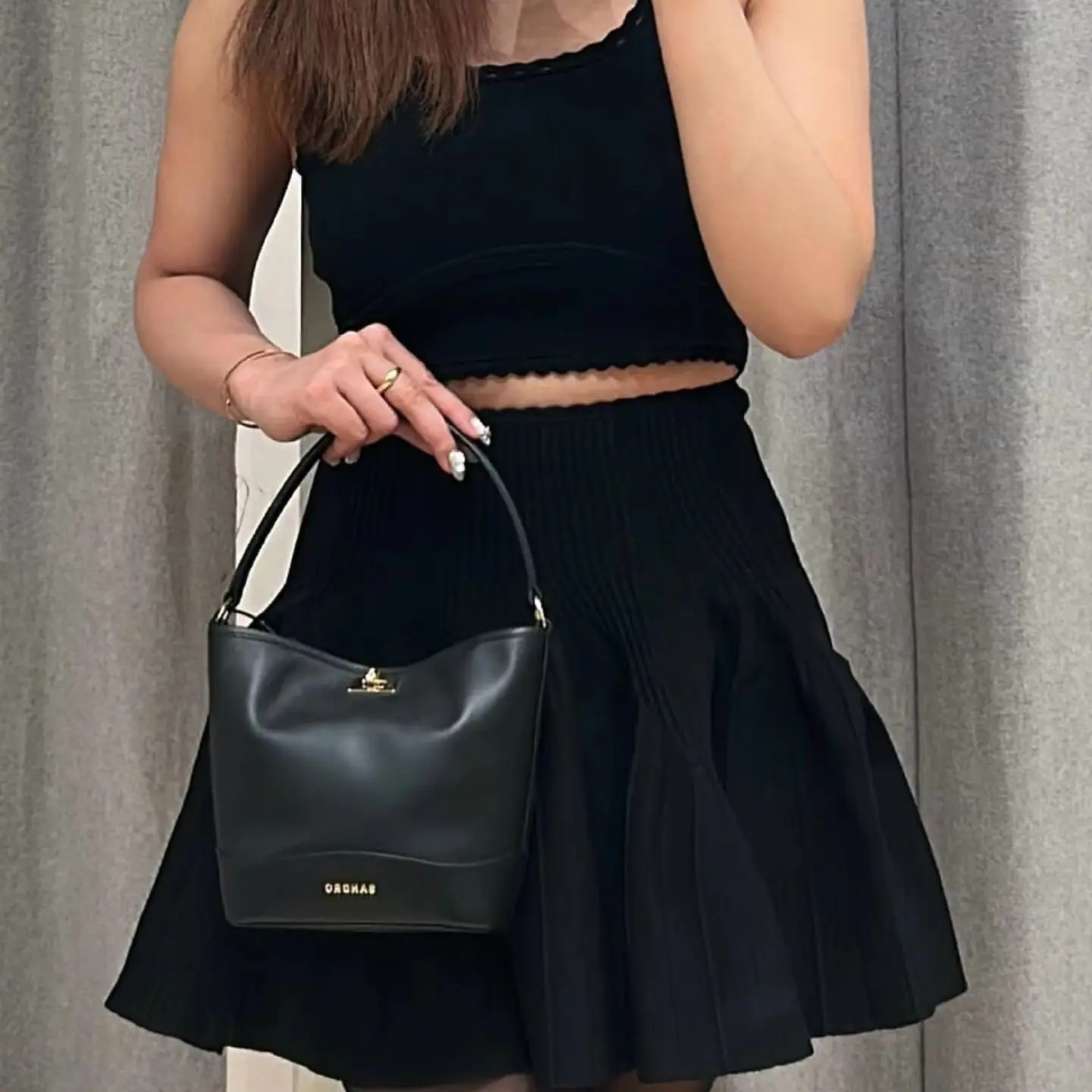 Spring/Summer Women Square Neck Lace Solid Knit Set Sleeveless Slim Knitwear Top + High Waist A-line Pleated Fashion Mini Skirt
Spring/Summer Women Square Neck Lace Solid Knit Set Sleeveless Slim Knitwear Top + High Waist A-line Pleated Fashion Mini Skirt