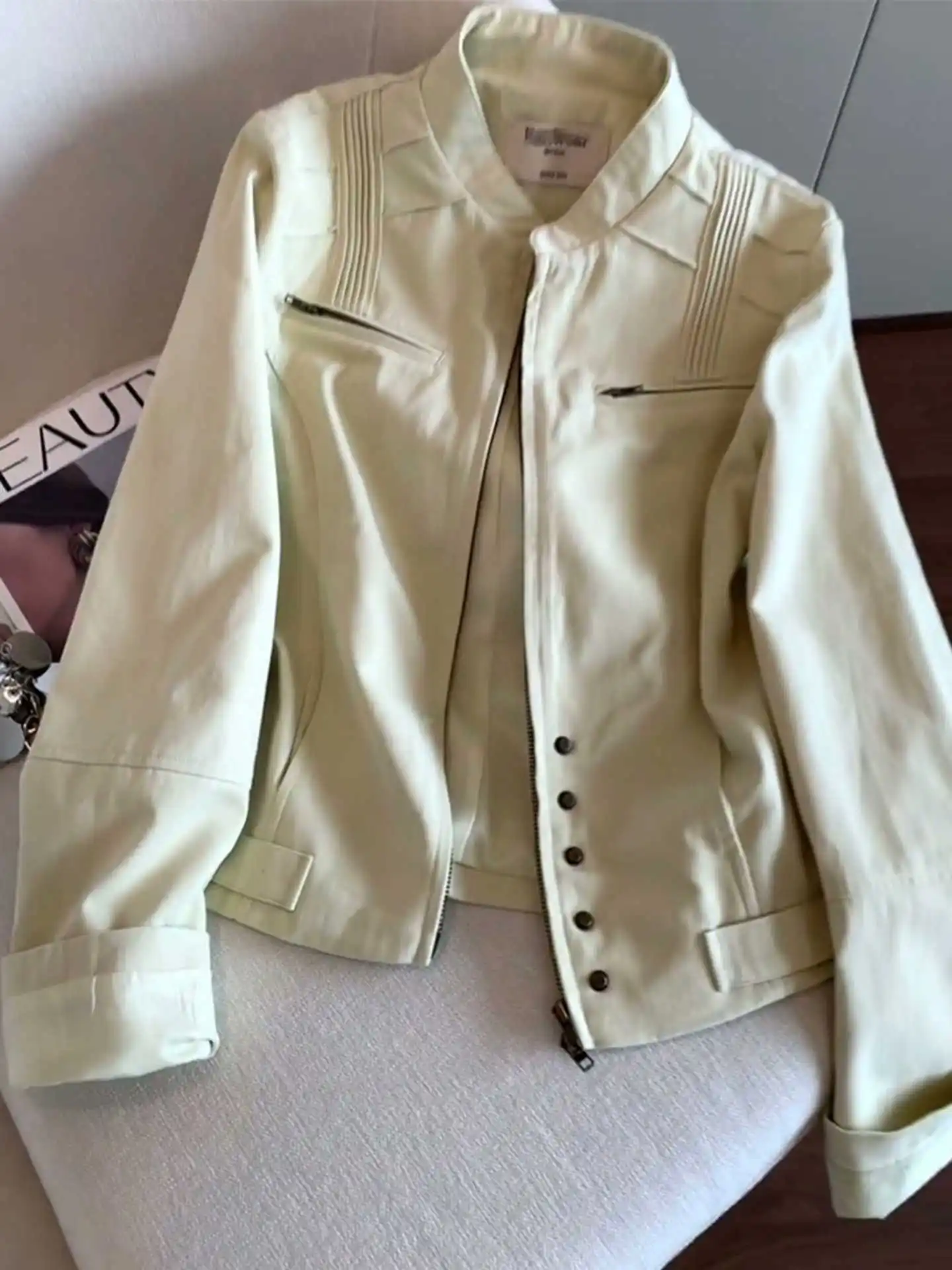 Stand Collar Zipper Pocket Cropped Jacket Women 2026 New Slim Fit Casual Coat Fashion Streetwear Y2K Outerwear Top
Stand Collar Zipper Pocket Cropped Jacket Women 2026 New Slim Fit Casual Coat Fashion Streetwear Y2K Outerwear Top