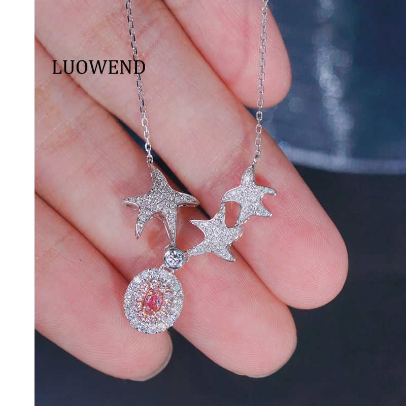 LUOWEND 100% 18K White Gold Necklace Romantic Elegant Style Real Natural Pink Diamond Pendant Necklace for Women Fine Jewelry
LUOWEND 100% 18K White Gold Necklace Romantic Elegant Style Real Natural Pink Diamond Pendant Necklace for Women Fine Jewelry