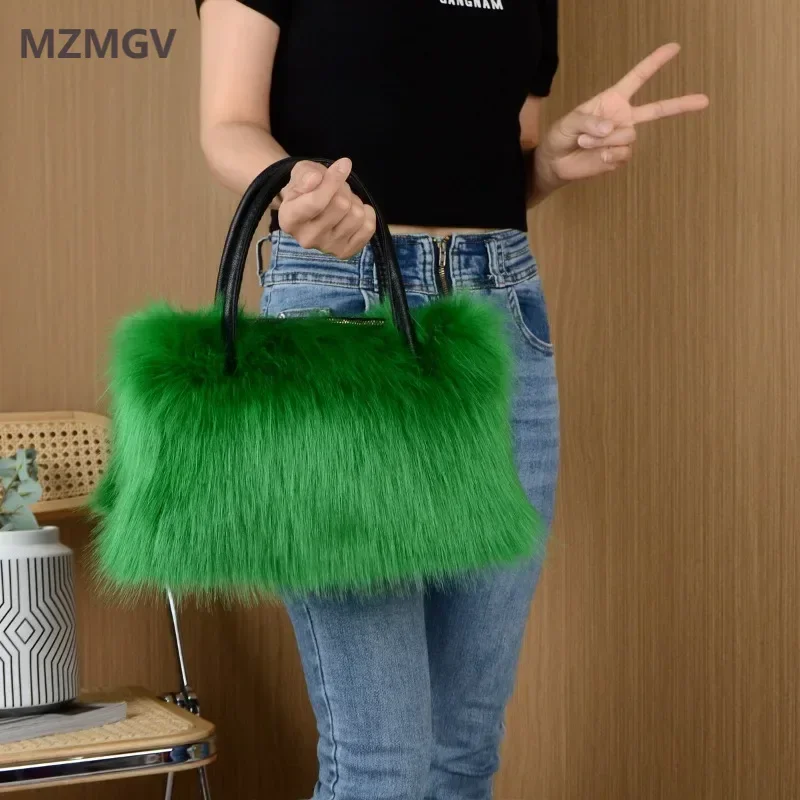 Meet You Winter Fahsion Faux Fur Boston Handbag for Women Design Fluffy Plush Spliced Pu Leather Tote Bag Quality Bolsa Feminina
Meet You Winter Fahsion Faux Fur Boston Handbag for Women Design Fluffy Plush Spliced Pu Leather Tote Bag Quality Bolsa Feminina