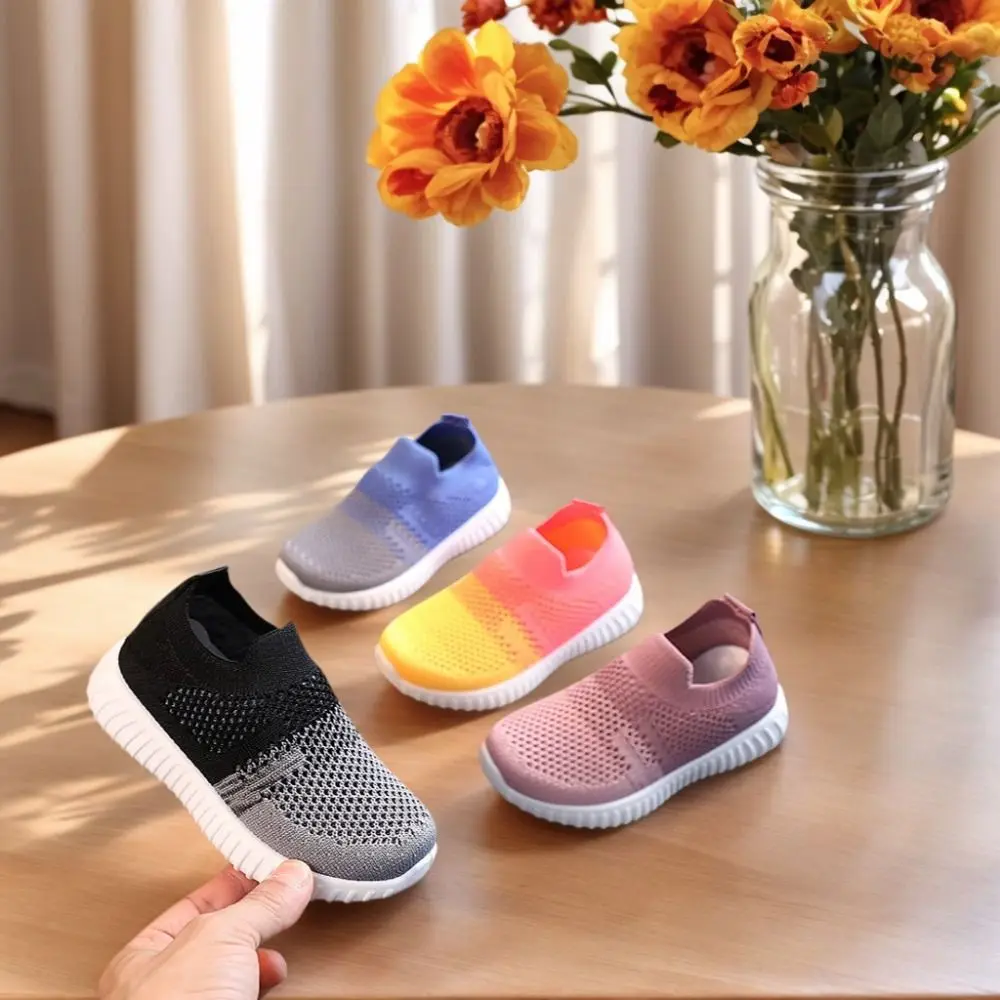 Детские кроссовки для бега с сетчатым верхом, лоскутный дизайн, детская обувь на мягкой подошве, легкие дышащие кроссовки без шнуровки
Детские кроссовки для бега с сетчатым верхом, лоскутный дизайн, детская обувь на мягкой подошве, легкие дышащие кроссовки без шнуровки