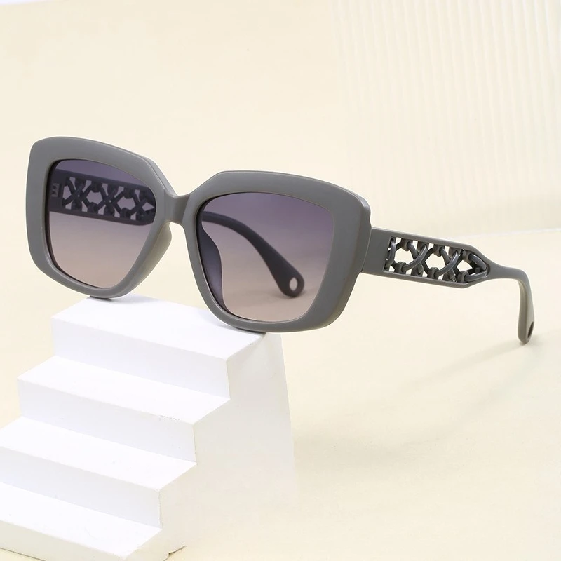 2025 New Square Oversized Sunglasses Women, Leather Braided Temples UV400 Polarized for Driving & Street Style
2025 New Square Oversized Sunglasses Women, Leather Braided Temples UV400 Polarized for Driving & Street Style