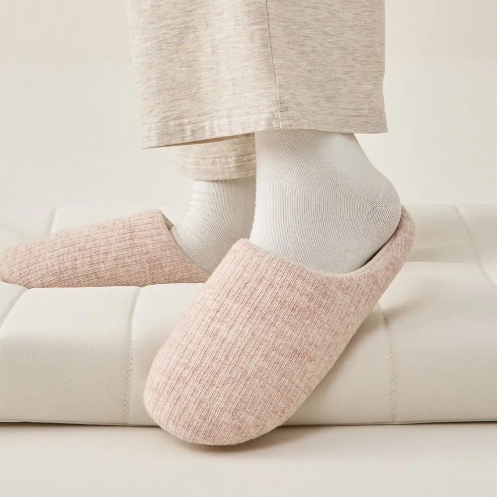 Soft Sole Silent Cotton Slippers Japanese Style Anti-slip Indoor Slippers Women Simple Flats Closed-toe slippers Couple
Soft Sole Silent Cotton Slippers Japanese Style Anti-slip Indoor Slippers Women Simple Flats Closed-toe slippers Couple
